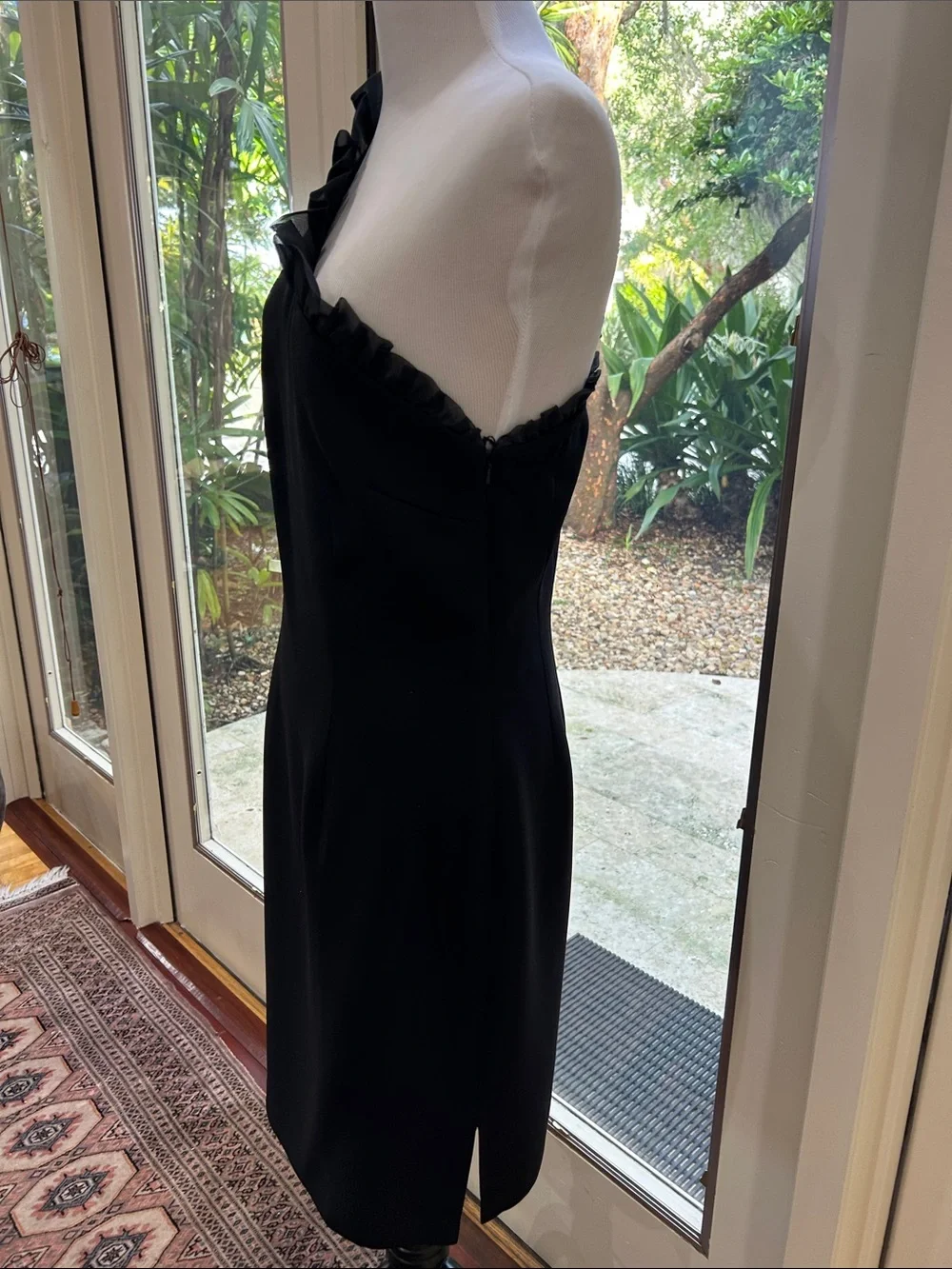 Maggy London Black One-Shoulder Ruffle-Trim Dress